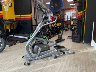 Эллиптический тренажер Spirit Fitness XG200 (Витринный экземпляр) 