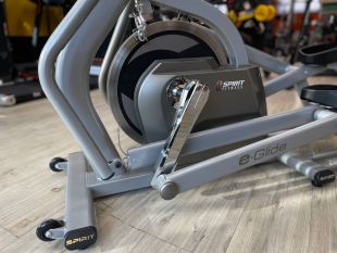 Эллиптический тренажер Spirit Fitness XG200 (Витринный экземпляр) 